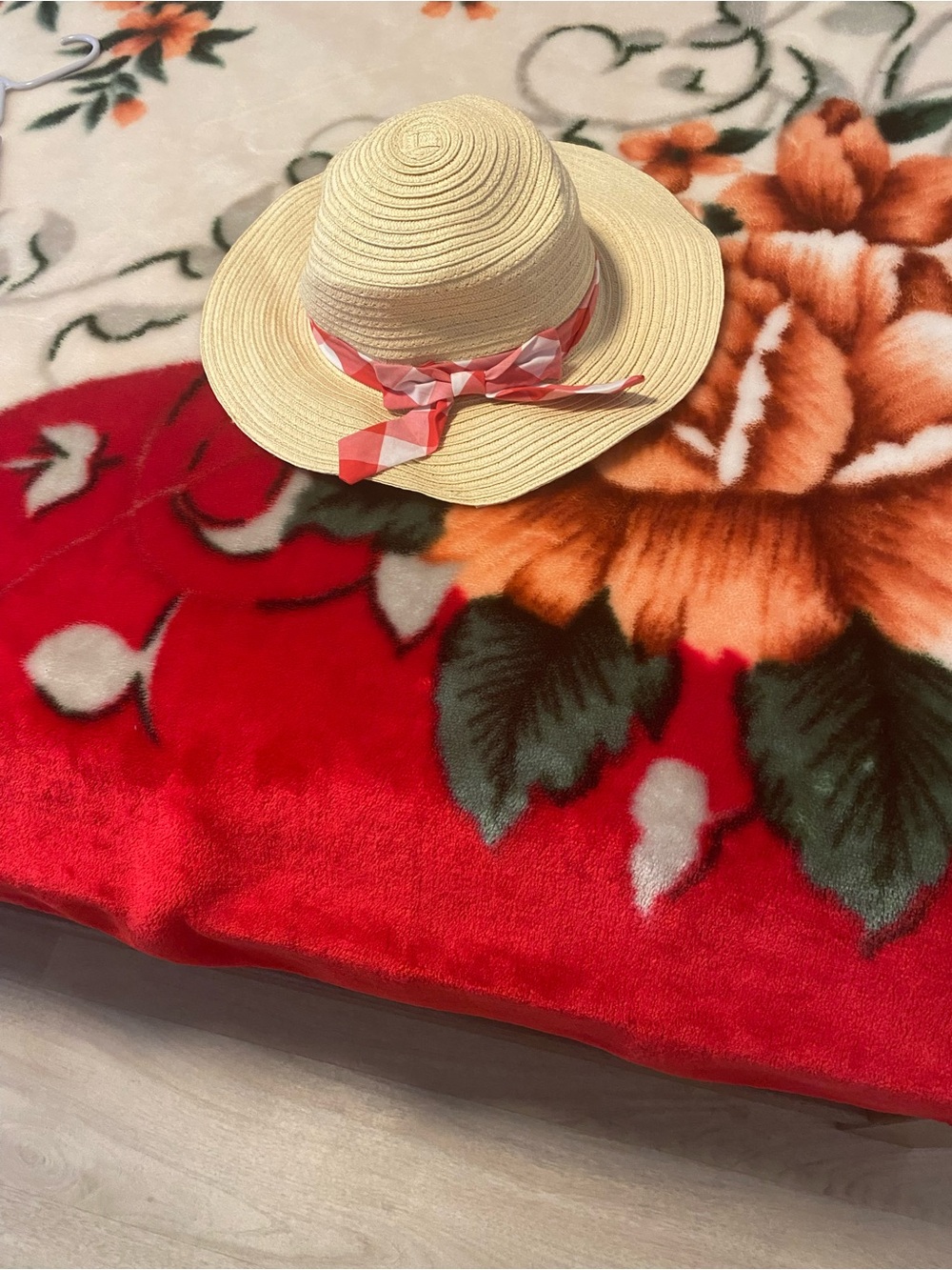 Straw Sun Hat with Pink Geometric Home Accents Decor